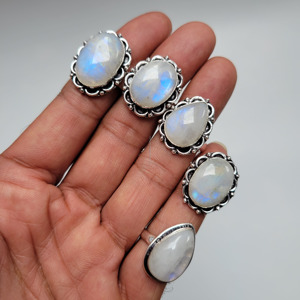 ผู้ผลิตขายส่งแหวนพลอยธรรมชาติทรงรีหน้ากว้างปรับขนาดได้ แหวนแต่งงาน แหวนหมั้น ของขวัญงานปาร์ตี้ สินค้าขายดีอันดับต้นๆ - Product Image 2