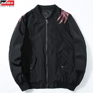 แจ็คเก็ตวาร์ซิตี้ผ้าซาตินแบบใหม่ปี 2026 จากสหรัฐอเมริกา แจ็คเก็ตบอมเบอร์ผู้ชาย สกรีนโลโก้ได้ ผลิตภัณฑ์กีฬาคุณภาพพรีเมียม จัดส่งตรงจากโรงงาน - Product Image 1