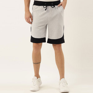 Shorts Bermuda en coton gris pour homme avec bordure noire, taille à cordon de serrage, vêtements décontractés, tissu tricoté respirant - Product Image 1