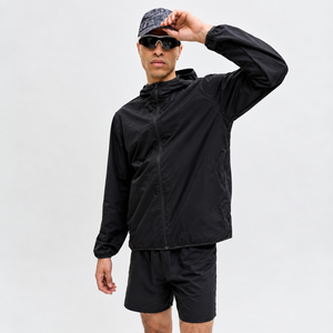Conjunto de cortavientos ligero negro para hombre, chaqueta con capucha y cremallera con pantalones cortos a juego, ropa deportiva y para correr al aire libre para hombre - Product Image 4