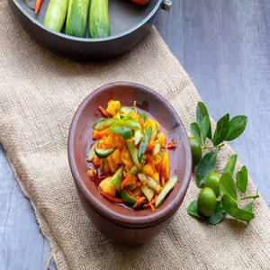 Nouvelle Saison Concombre Indien Mariné Premium Style Traditionnel Salé Acidulé Croustillant en Saumure Gourmet Exportation Mondiale en Gros - Product Image 2