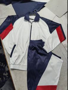 Sudadera con Capucha de Forro Polar para Niños, Color Sólido, con Cierre de Cremallera y Cuello Alto, para Invierno, Uso Casual, Secado Rápido, del Fabricante de India, al Mejor Precio - Product Image 2