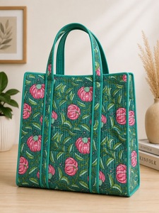 Sac fourre-tout matelassé en coton imprimé paon, grand format, élégant, bohème et écologique, pour femme, idéal pour le quotidien, le shopping, le marché et les voyages - Product Image 1