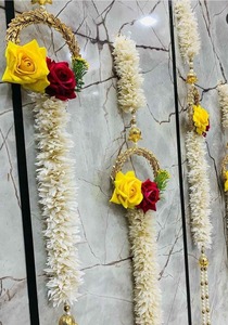 Guirlandes classiques indiennes artificielles de jasmin blanc Gajra, anneaux de fleurs de rose, perles Latkan suspendues pour décoration de mariage - Product Image 5