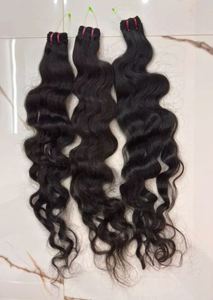 Extensions de cheveux naturels indiens bruts, colorés sur mesure, cheveux de temple bruts, ondulation profonde, extensions à bandes adhésives, noir naturel, sans couture - Product Image 2