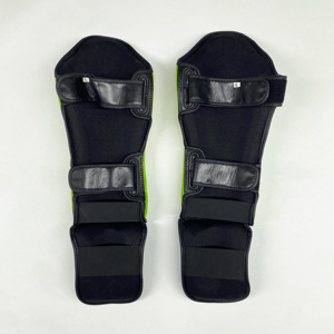 Protections de tibia en cuir pour le football et l'entraînement aux arts martiaux - Logo personnalisé, fermeture légère à scratch - Product Image 5