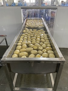 TOP SALE Vietnam Manufacturer High Quality Canned Tropical Pineapple Chunk in <b>Light</b> Syrup With Cheap Price - Product Image 5