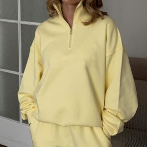 Ensemble décontracté pour femme : Sweat-shirt demi-zip jaune pastel et pantalon large en molleton respirant de couleur unie, poids moyen - Product Image 5