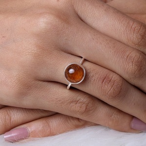 Bague en argent 925 avec pierre d'ambre, sertie de pierres, style minimaliste, pour femme, à porter au quotidien - Product Image 3