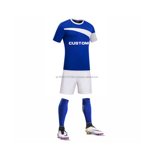Ensemble de vêtements de sport de football de qualité supérieure, respirant, 100% polyester, personnalisable, maillot et short de football pour la nouvelle saison 2024 - Product Image 2