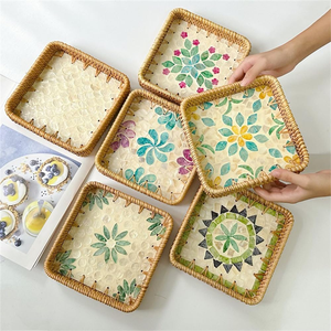 Plateau en rotin avec plateau en nacre pour le rangement des aliments et des ustensiles de cuisine, plateau artisanal de forme carrée, plusieurs couleurs - Product Image 1