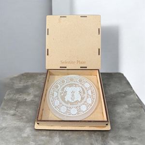 แผ่นชาร์จพลังงานเซเลไนต์รูปทรงกลมขนาด 8-15 ซม. ลายต้นไม้ศักดิ์สิทธิ์ จาก Muntaha Agate ซื้อเซเลไนต์คุณภาพสูง - Product Image 4