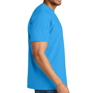 T-shirt léger et luxueux pour homme, à manches courtes, avec poche et logo sur la poitrine. Excellent choix pour les hommes actifs. Nouvelle collection. - Product Image 3