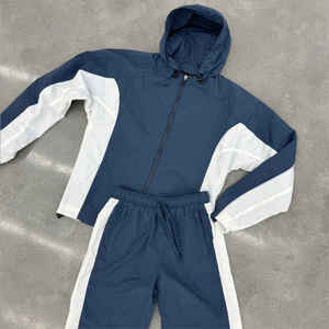 Conjunto de Chaqueta Corta y Pantalones Cortos de Dos Piezas Personalizado, Estilo Windbreaker, con Parches, Cierre de Cremallera, Nailon y Poliéster, Ropa Deportiva Urbana para Hombre - Product Image 6