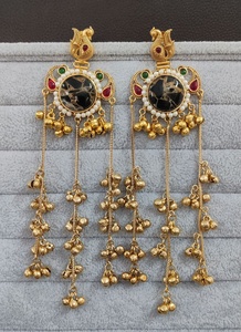 Boucles d'oreilles cachemiriennes de qualité supérieure, parfaites pour les occasions festives, légères et confortables, idéales pour les soirées. - Product Image 4