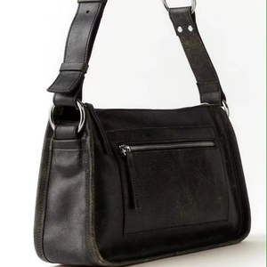 Sacoche en cuir Montevia - Product Image 1