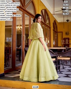 Lehenga Choli Tradicional Verde Celestial Bandhani, Diseño de Alta Costura, Largo hasta el Suelo, Secado Rápido, Protección Solar, para Bodas y Fiestas, Todas las Temporadas - Product Image 3