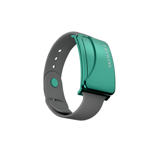 Pulsera con Rastreador GPS Inteligente SKOEGLE con Wi-Fi/GSM para Niños y Adultos Mayores, Botón SOS, Batería Recargable, Rastreo en Tiempo Real, Geocerca - Product Image 1