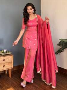 Conjunto Kurti Palazzo Rosa para Mujer con Dupatta – Traje Étnico Bordado para Fiestas y Bodas - Product Image 3