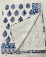 Couverture Kantha en coton imprimé à la main Silkgram, motif feuillage bleu et blanc, pour la décoration intérieure, jeté de canapé toutes saisons, écologique