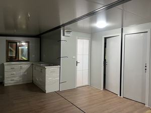Casa Contenedor Expandible de Doble Ala, Mini Casa, Cabaña de Jardín, Residencia Móvil, Diseño Plegable, Equipada con Ruedas para Balcón - Product Image 4