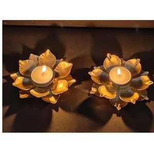 Candélabre circulaire en métal avec supports pour diya, pour les activités religieuses et les décorations festives - Product Image 1
