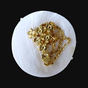 Plateau à bijoux de luxe en nacre avec rebord doré, plat à bagues en coquille d'huître, plateau décoratif pour coiffeuse - Product Image 1