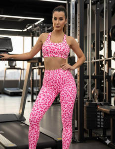 ชุดออกกำลังกายสำหรับผู้หญิง 2 ชิ้น เสื้อครอปแขนยาวคอวีลึก กางเกงเลกกิ้งเอวสูงทรงบาน ชุดออกกำลังกาย - Product Image 2