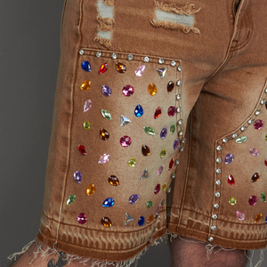 Pantalones cortos de mezclilla marrón de alta calidad con paneles dobles de rodilla personalizados con múltiples pedrerías, pedrería grande y cortes clásicos, lavado vintage y peso pesado. - Product Image 3