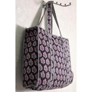 Sac fourre-tout matelassé en coton fait main, imprimé floral, sac à bandoulière, sac de shopping bohème indien pour femmes - Product Image 2