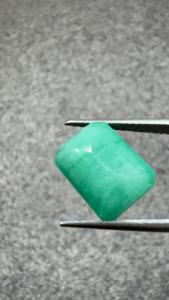 Pierre précieuse naturelle émeraude zambienne de 8,10 carats, taille octogonale, vert vif, pour la fabrication de bijoux, certifiée GIA avec rapport d'origine - Product Image 2