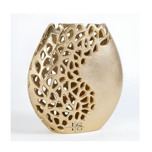Jarrón de Latón Impression Gallery, Diseño Contemporáneo de Rejilla, Decoración Artesanal para Mesa - Product Image 2