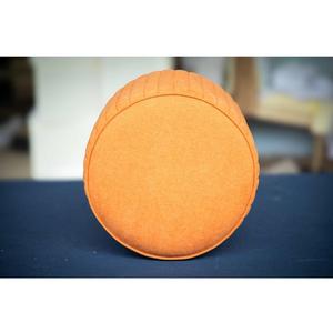 Marque en vedette Verti Fabriqué au Vietnam OEM Pouf rond multicolore avec structure en contreplaqué de pin, revêtement en tissu et mousse haute densité, style moderne - Product Image 1
