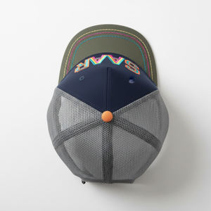 Casquette Snapback Sportive 6 Panneaux Bleu Marine et Gris avec Logo Personnalisé SAAR Brodé en 3D et Coutures Contrastées - Product Image 5