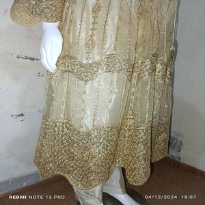 Ensemble de mariée en soie Lehenga Choli brodé, prêt-à-porter, pour mariage et fêtes, vente en gros à prix imbattable - Product Image 6