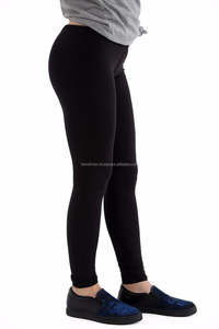 Legging de yoga chic pour femme, taille mi-haute, coupe ajustée, respirant, élégant, avec design perforé, confortable, en Spandex/Nylon - Product Image 4