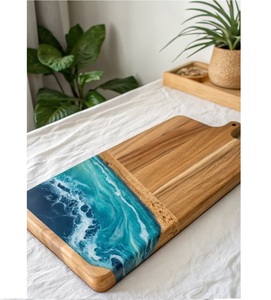 Planche à découper rectangulaire en résine et bois, fabriquée artisanallement, avec poignée en bois, plateau de service, épaisseur 1,5 cm, facile à nettoyer, passe au lave-vaisselle - Product Image 1