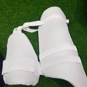 Customized Professional Cricket <b>Thigh</b> Pads Lightweight PU Material Double-Stitched Durable Training Guard Ambidextrous 13-16mm - Product Image 2