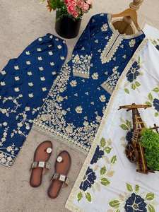 Conjunto Premium GMY de Kurti y Palazzo de Seda Bordada con Dupatta de Organza - Product Image 4