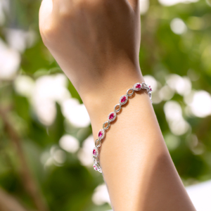 Glamorosa Pulsera de Plata de Ley con Piedras de Rubí Rosa Ovaladas, Diseño de Halo, Elegante Juego de Joyería Fina para Mujer, Regalo de Lujo - Product Image 5