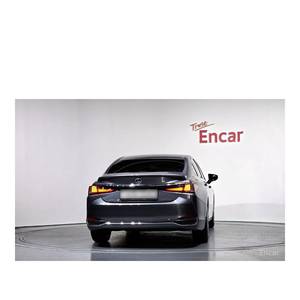 Lexus ES Executive 2024, 10 711 km, conduite à gauche, sièges en cuir, caméra de recul - Product Image 4