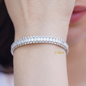 กำไลข้อมือเพชรทรงบาแกตต์สีโรสโกลด์ เงินสเตอร์ลิง คลาสสิก หรูหรา สวยงาม เหมาะสำหรับงานแต่งงาน ของขวัญสำหรับผู้หญิง - Product Image 1