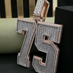 Pendentif personnalisé de luxe Hip Hop en moissanite sertie de pierres, lettre ou numéro, en argent 925, porte-bonheur, pour homme - Product Image 6