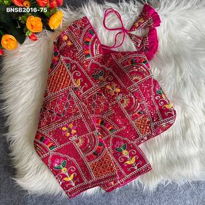 Blusa de Alta Calidad en Faux Georgette con Bordado de Hilo y Lentejuelas, Manga 3/4 y Corte Tipo Manzana, Colección de Moda Femenina - Product Image 4