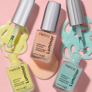 Vernis à ongles laqué pastel scintillant UV Helios en marque blanche – Formule longue durée – Qualité professionnelle pour salons – Fabricant OEM ODM - Product Image 5