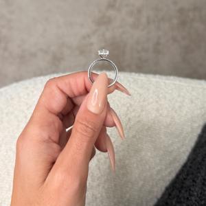 Ensemble de bague de fiançailles ovale de 3 carats avec alliance assortie _ Bague en diamant cultivé en laboratoire _ Or blanc 14 carats _ Certifié IGI E-VVS2 - Product Image 5