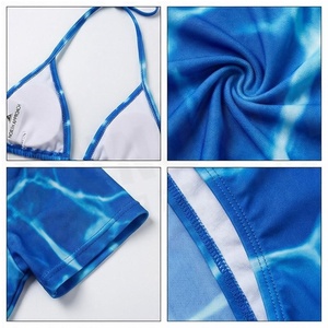 Ensemble de yoga 2 pièces imprimé papillon bleu avec finition dorée, body à col en V profond et jupe portefeuille longueur genou - Product Image 4
