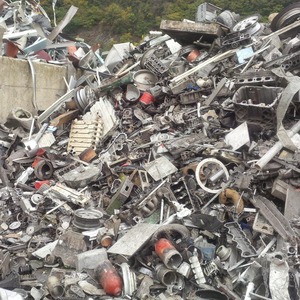 Déchets d'aluminium abordables à vendre, propres et triés, pureté 95%, idéal pour le recyclage et la production d'alliages - Product Image 2