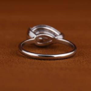 Bague Solitaire Minimaliste de Mariage en Or Massif 14 carats Certifiée IGI pour Femme, avec Diamant CVD de Laboratoire Taille Poire de Haute Qualité - Product Image 6