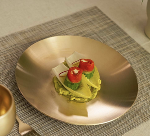 NOBBAN Piatto da Cena Tradizionale Coreano in Bronzo Artigianale Premium (22cm / 8.6") - Product Image 1